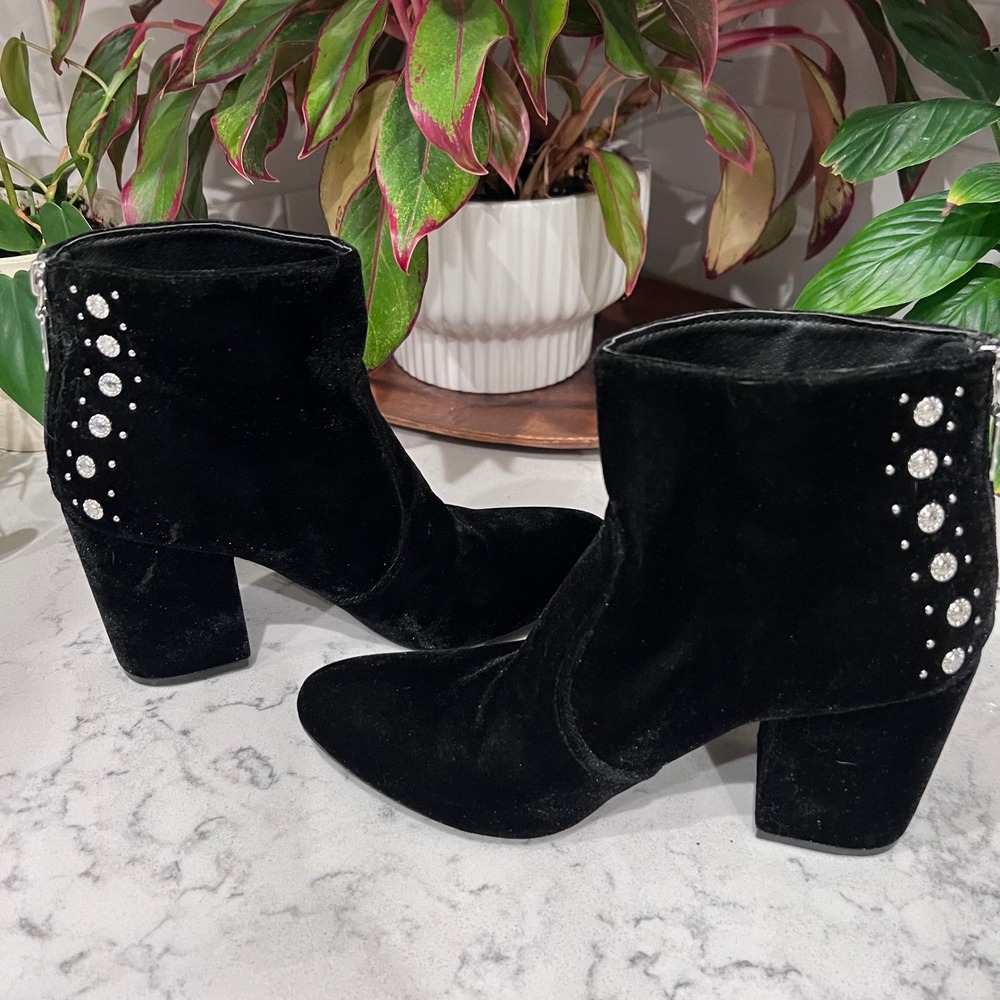 G by GUESS Womens Black Velvet Rhinestone Studded Block Heel Ankle Boots 7.5M